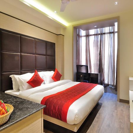 Hotel Royal Grand - Opposite Axis Bank East Patel Nagar Nova Deli Exterior foto