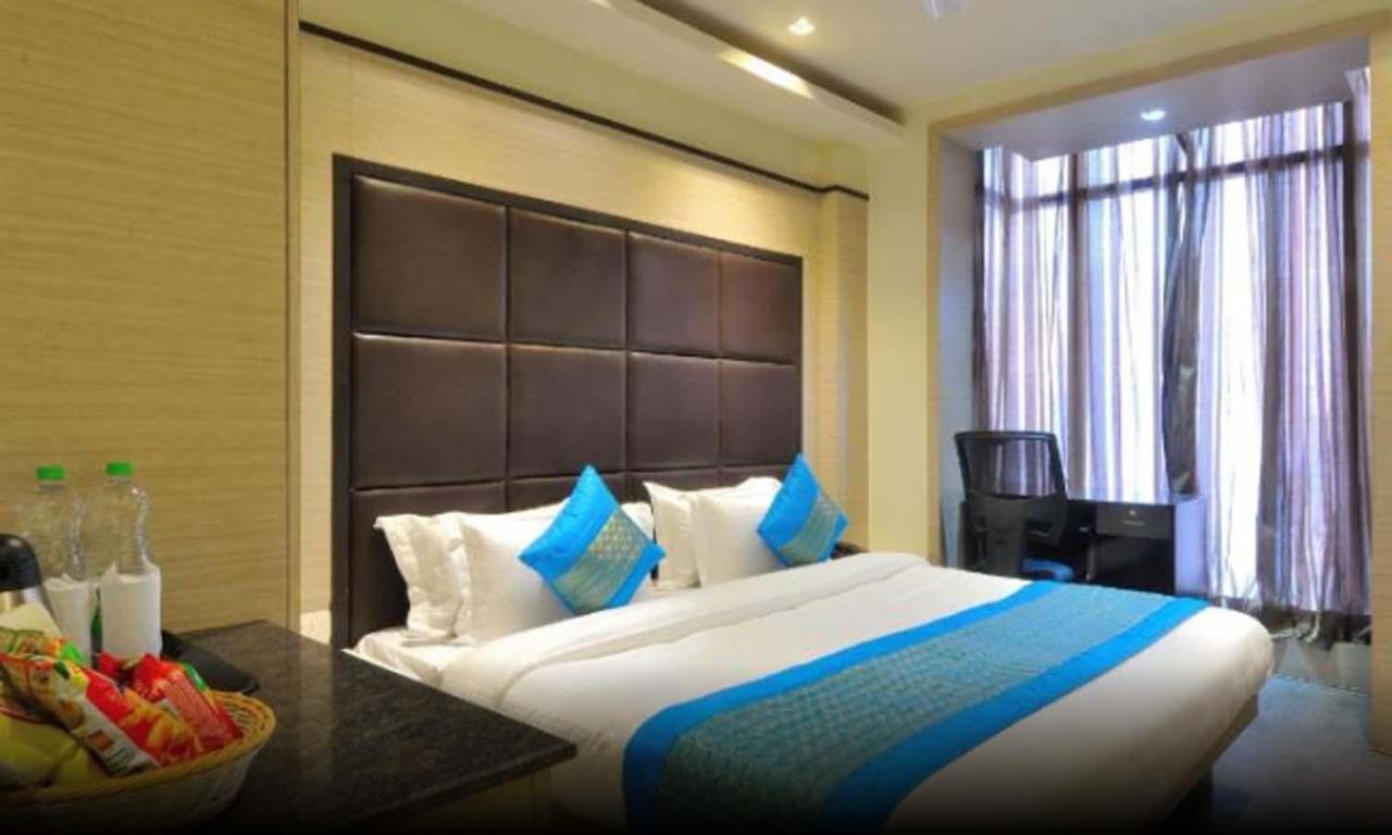 Hotel Royal Grand - Opposite Axis Bank East Patel Nagar Nova Deli Exterior foto