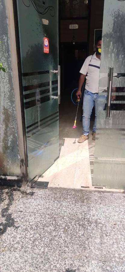 Hotel Royal Grand - Opposite Axis Bank East Patel Nagar Nova Deli Exterior foto