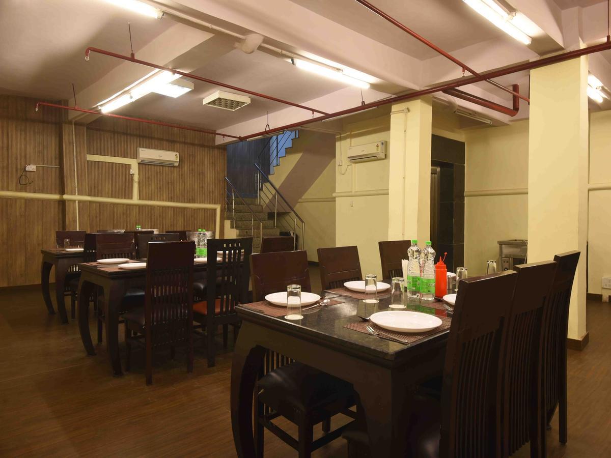 Hotel Royal Grand - Opposite Axis Bank East Patel Nagar Nova Deli Exterior foto