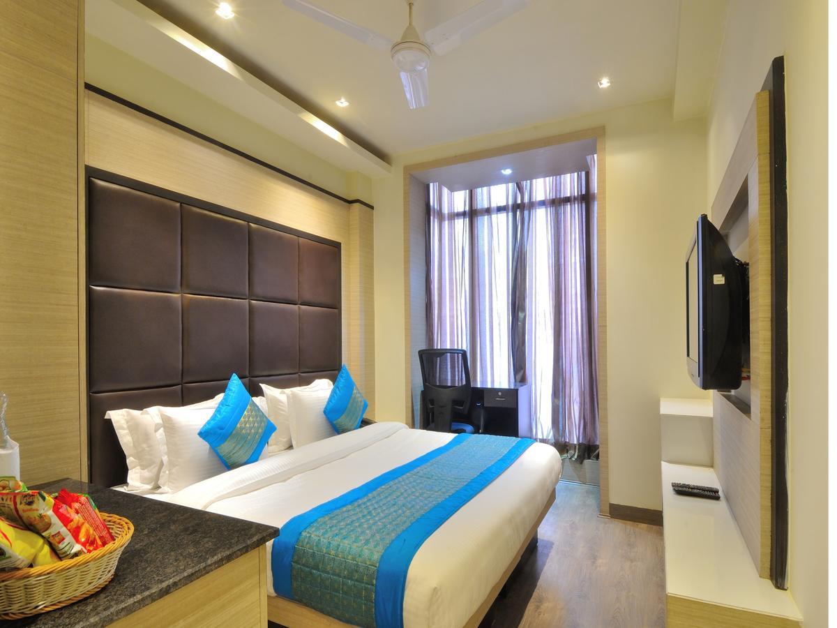 Hotel Royal Grand - Opposite Axis Bank East Patel Nagar Nova Deli Exterior foto