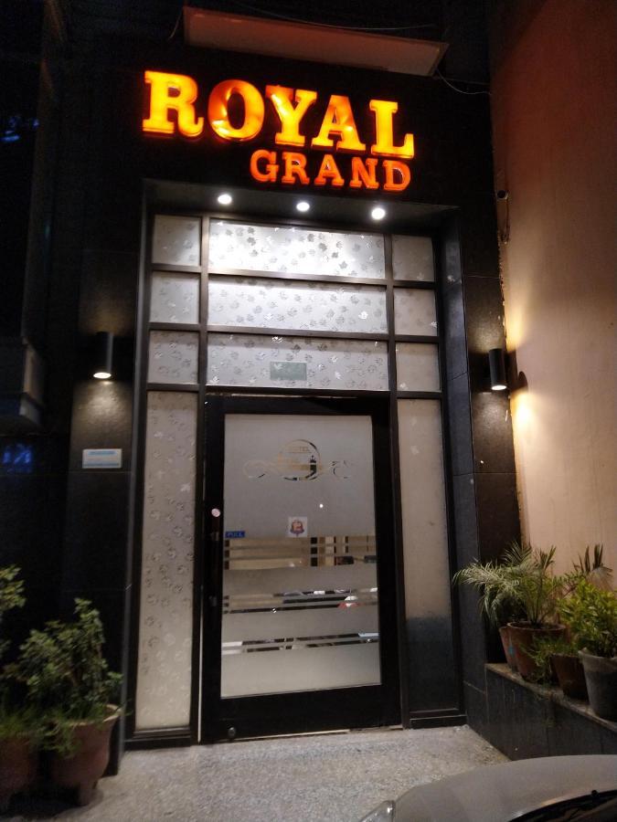Hotel Royal Grand - Opposite Axis Bank East Patel Nagar Nova Deli Exterior foto