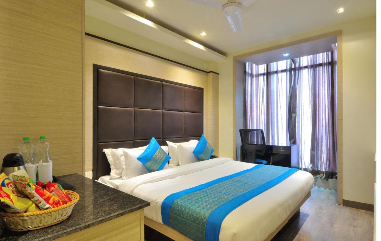 Hotel Royal Grand - Opposite Axis Bank East Patel Nagar Nova Deli Exterior foto